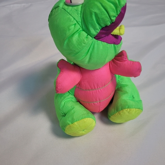 Fisher Price 1992 Dino-Roars Baby T-Rex Dinosaur Green Puffalump Nylon Dino 9" - Picture 4 of 9